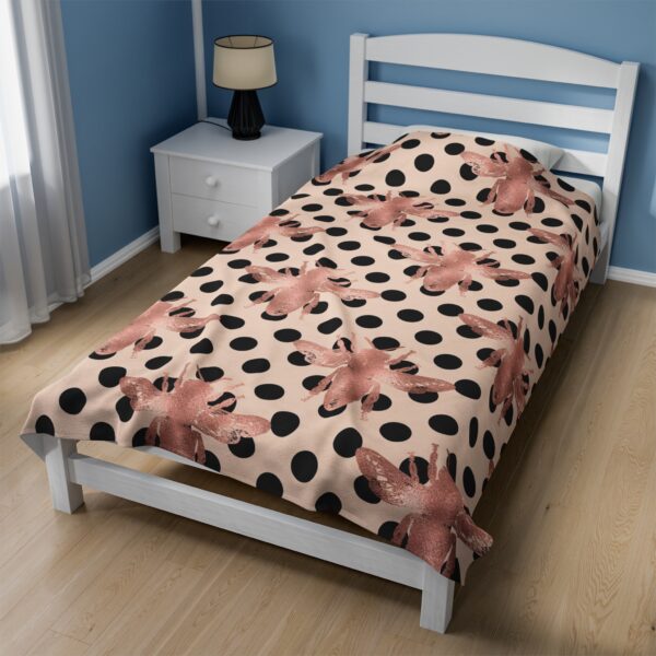 Plush Blanket: Busy Bees Polka Dot - Image 7