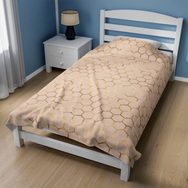 Plush Blanket: Pink Honey Comb - Image 7